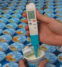 44 Compact ph tester For liquids testo 206 ph1 The ph measuring instrument for fast checks on liquids.