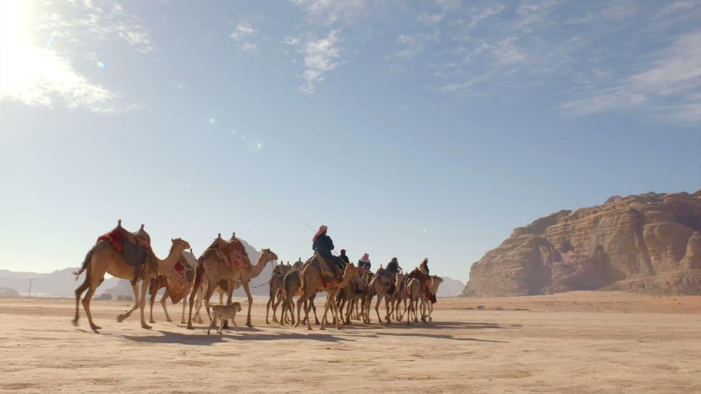 Shot in the Wadirum desert of Jordan, this ad follows the road trip of four friends re-united for the weekend.