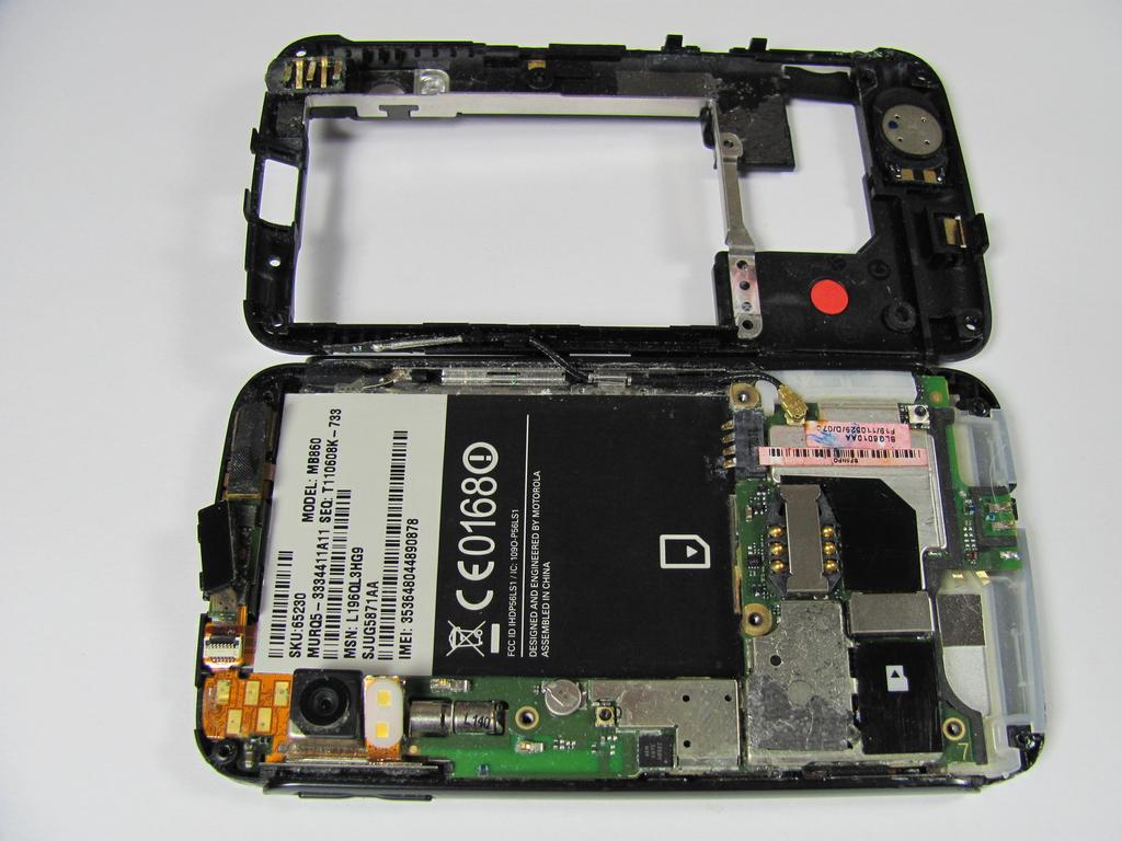 Step 6 Carefully separate the back case from the rest of the phone by lifting it away