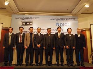Enlightenment of IT Usage and IT-related Information Conduct on-site seminars on IT CICC organized the Joint Seminar on