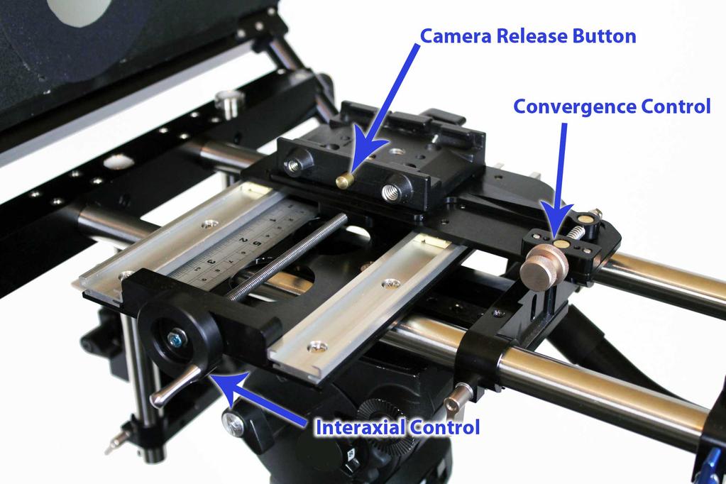 The cameras/lenses should be centered over the mounting plates for maximum stability. The entire camera platform can be slid along the rod by slackening the gold tabs.