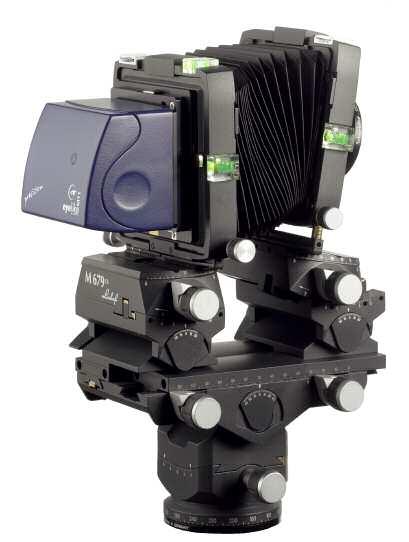 or rollfilm backs without complicated modifications.