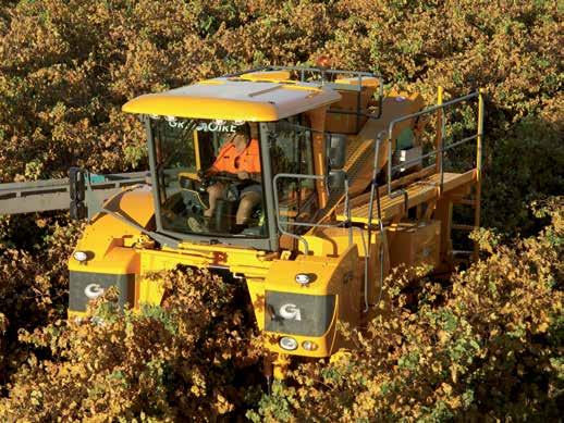 MAIN FEATURES INNOVATION THAT SETS THE STANDARD GREGOIRE SELF PROPELLED SERIES Since launching its first self-propelled harvester in 1984 Gregoire has revolutionised mechanical harvesting of grapes.
