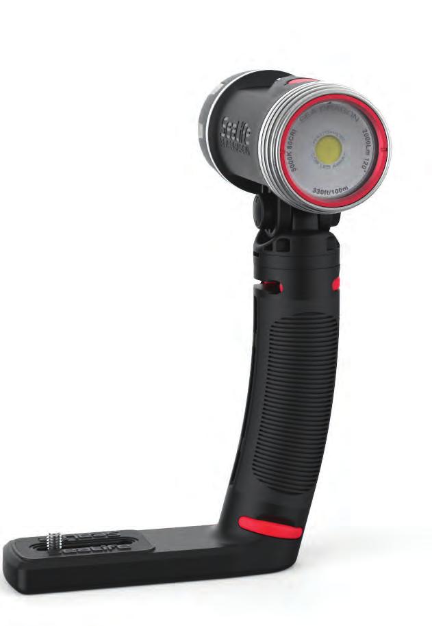 Easy to expand with any underwater camera using the Flex-Connect system of Trays, Flex Arms, Handle, Cold Shoe mount and other Flex Connect accessories. Specifications Powerful 2000 lumen LED light.