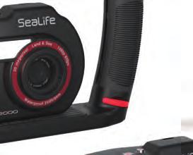 The set includes Flex-Connect Single Tray, Grip, Sea Dragon 2500 light, and DC2000 underwater camera.