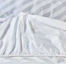 240 BD013 5 Fitted Sheet Dimensions: 155cm x 193cm + 23cm (5 1 x 6 3 +9 ) Weight: 650g Material: 50% Polyester 50% cotton Thread Count: