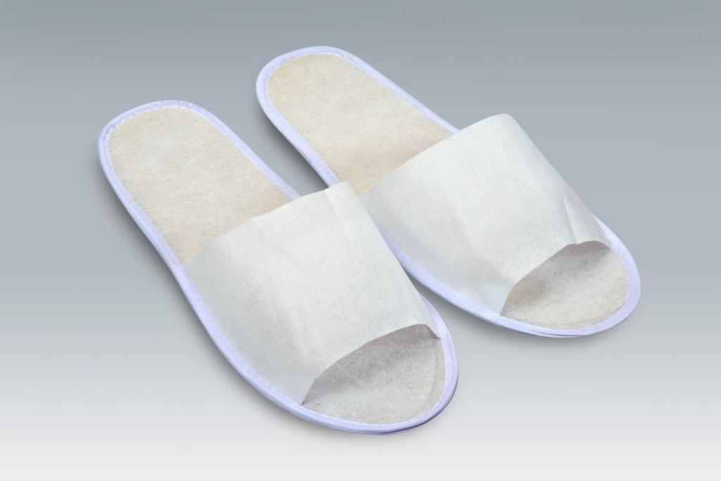 DP013 High Quality Slippers Dimensions: 30cm x 12cm Weight: 90g DP012 Middle Quality Slippers