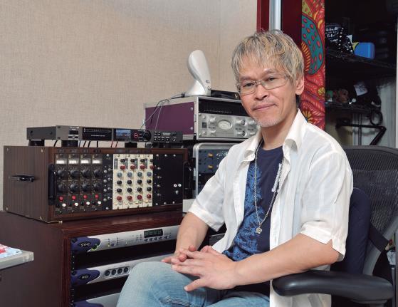Recording Engineer Masahito Tobisawa checks out DA-3000! "Features are no unwanted coloration is added to the sound and the space can be heard well.