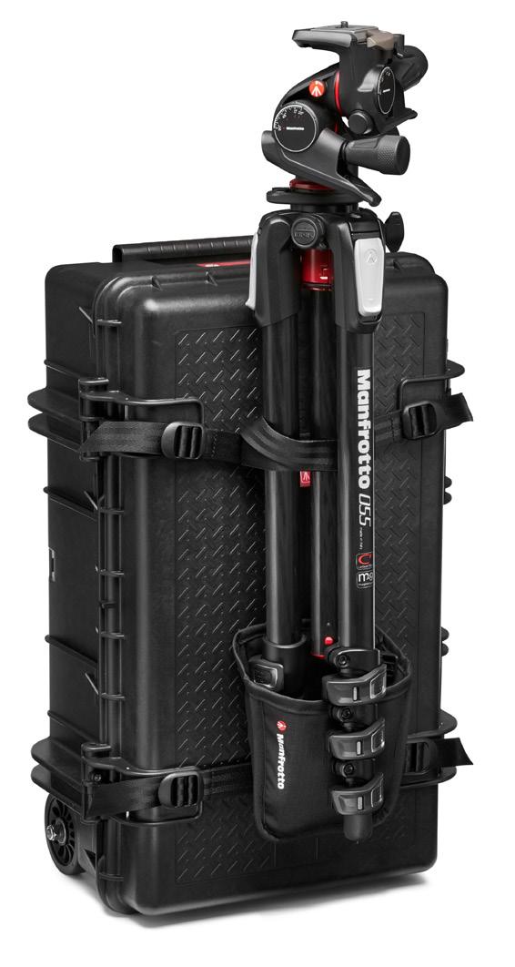 The Pro Light Tough HH is compliant with international carry-on dimensions and features a 2-stage retractable trolley system.