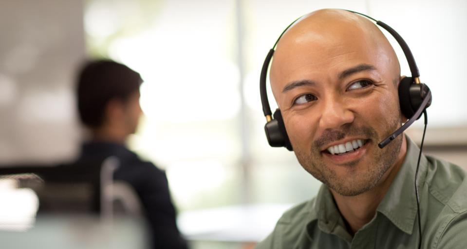 Enhancing the customer experience 4 USE CASE A contact center has a target to improve its customer satisfaction rating.