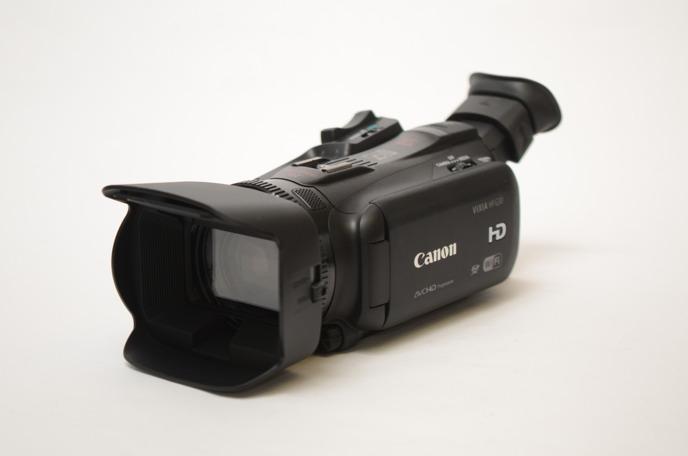 HFG30 Canon VIXIA HF G30 HFG30 1. Camcorder w/ UV Filter & Lens Hood 2. A/C Adapter w/ Power Cord 3. HDMI Cable 4. Battery Charger 5. USB Card Reader 6. Remote 7. 2 Batteries 8.