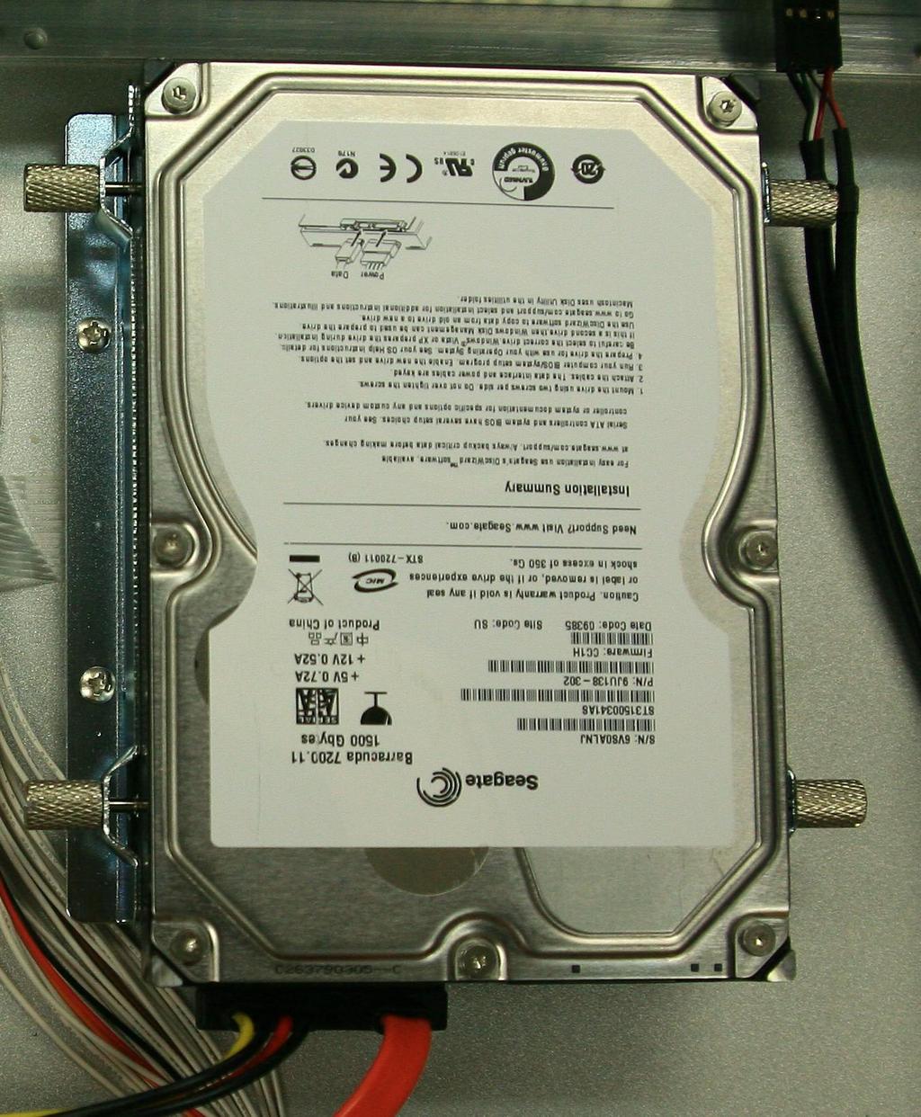 1.4 Mount the HDD to