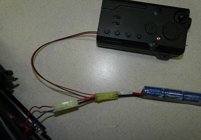 i ) Connect the cable of the infrared LEDs to any USB port or XBOX console, with the "Y-shape cable" provided.