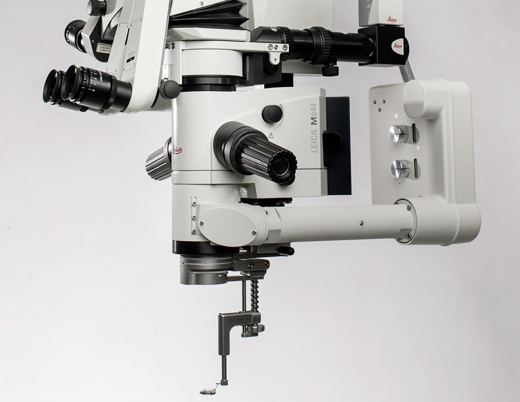 OPERATE WITH COMFORT AND VIEW IN HIGH RESOLUTION Compatibilty and Comfort preserves normal surgical working distance of the existing microscope through the use of 175 mm and 200 mm