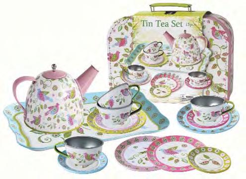 CH12082 BUTTERFLY PORCELAIN TEA SET IN CARRY CASE Contents as shown.