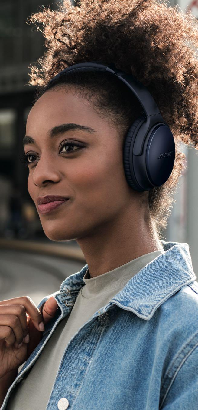 2 BOSE CHRISTMAS GIFT GUIDE 2018 QUIETCOMFORT 35 WIRELESS HEADPHONES II World class noise cancellation, voice