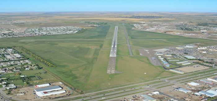 CIP Sloulin Field Redevelopment AIRPORT REDEVELOPMENT HIGHLIGHTS: 800 acre redevelopment site