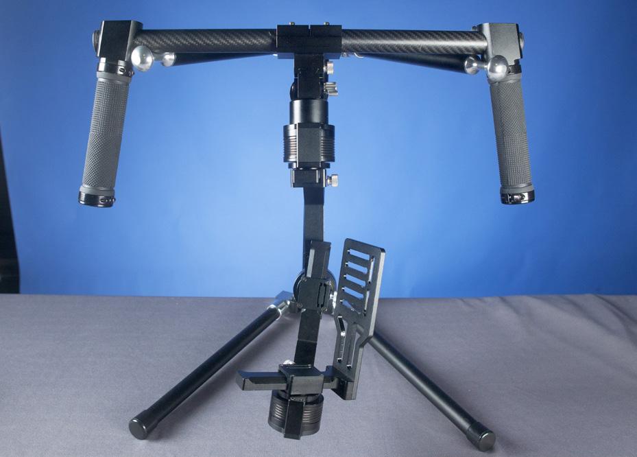 #6 GLIDECAM CENTURION TILT BALANCE Your camera setup must be properly balanced for all 3 axis to achieve the best performance from the gimbal.