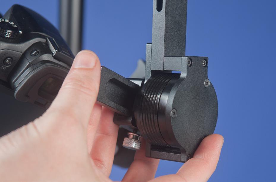 #7 GLIDECAM CENTURION ROLL BALANCE The roll balance is adjusted in two different ways. First: Roughly balance the roll axis by choosing the appropriate slot on the camera plate.