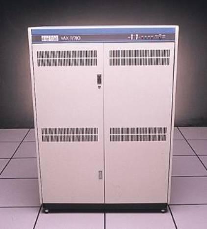 Minicomputer Eras: 1970s Using integrated circuits, Digital, HP
