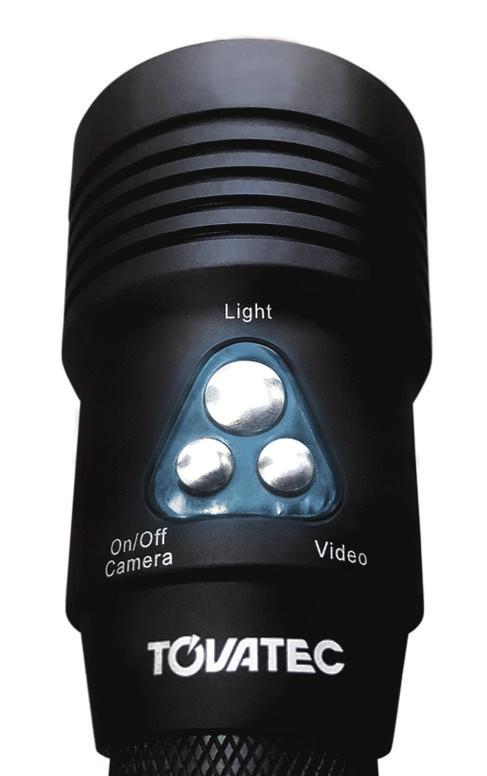 MERA1080 3 BUTTONS ALLOW SIMPLE, ONE-HANDED OPERATION OF BOTH LIGHTS AND CAMERA Press button to turn