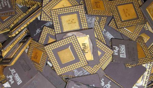 Ceramic CPU Intel 286,386,486 o Gold plated contacts with visible gold