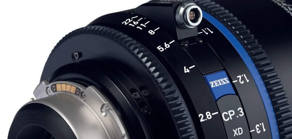 Expanding your possibilities ZEISS extended Data Key lens data the open Entrance pupil position * Shading in this case refers to the darkened corners of the captured image on
