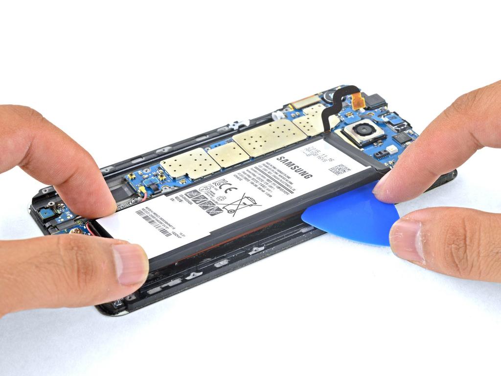 Remove and replace the battery in the Samsung Galaxy Note5.