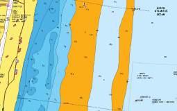 Depth highlight range Select a range of depths between which Navionics fills with a different color.