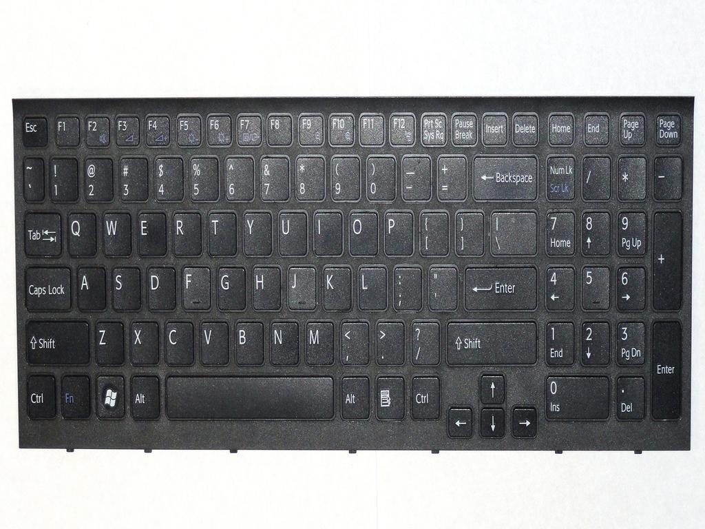 installing the keyboard of the Sony VAIO VPC-EB33FM laptop.