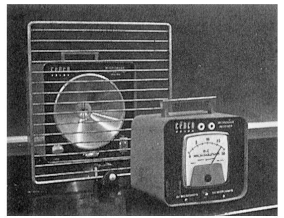 microammeter gives a low reading. The grating wires on the right are perpendicular to the microwave electric vectors.