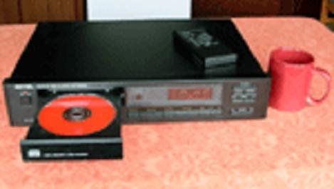 Rotel RCD-865BX 1990-1993 vintage Single with RRT-7 remote control 100 db S/N ratio RCA digital out