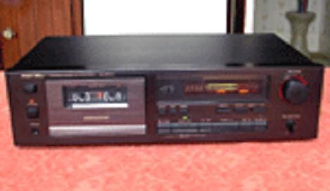 RD-955AX cassette player 1992 to 1993 vintage Left loading cassette deck 64dB S/N ratio Dolby B, 73dB with Dolby C has HX Pro automatic during