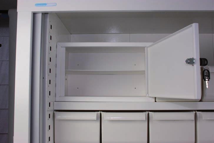 425 x D. 347 x H. 30 7B050 12 Fixed shelf for storage bins 13 ABS STORAGE BINS White or transparent Dimensions (in mm) Storage bin H. 70 - W. 1/6 W.