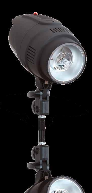 The Flash-Head is provided with LED Display, Cooling, Overheating-Protection and 5 Synchro-Flash Modes with different release-deferment.