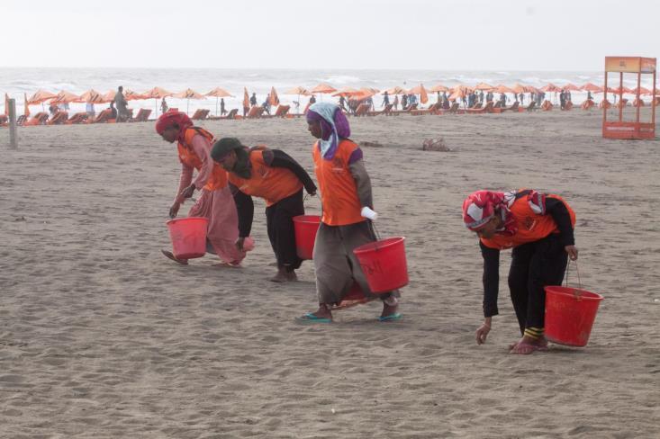 Banglalink CSR: a passionate social commitment Cox s bazar sea beach cleaning