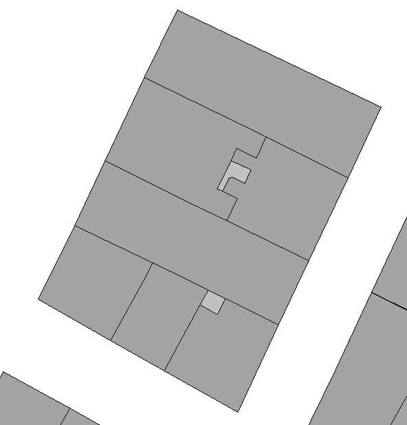 facades it is composed of. He does not know the inside of the block of houses which can be complex (see Fig. 1). Cadastral information describes the buildings individually.