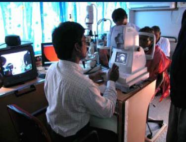 Aravind Mobile Eye Screening VAN ISRO