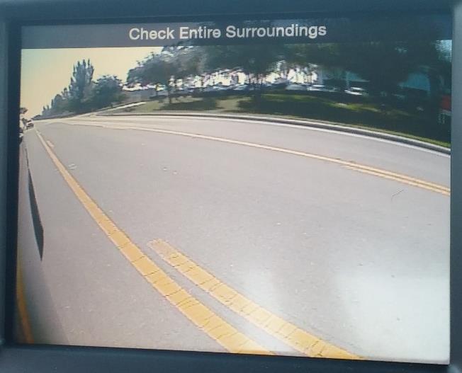 CHRY MULTI-CAM Operation Information (continued) Turn Signal Cameras: To display TSCs, simply use the turn signals as you would normally and the connected image will display either all the time