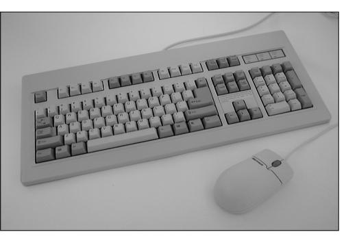 Peranti Input Peranti Input - Keyboard Peranti yang membolehkan pengguna memasukkan data ke dalam komputer.