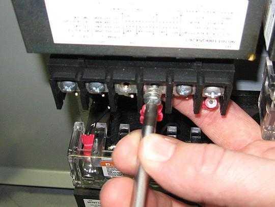 incorrect (existing) PT voltage terminal.