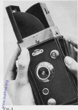 The Weltaflex takes the usual 2 1/4 ;< 2 1/4" (6 X 6 cm-.) - B II - 8 film, and divides this film into 12 exposures. A Inserting and changing the film - Click on images to enlarge then I.