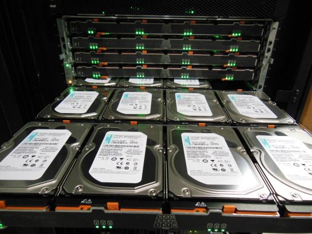 4 Pbyte I/O Bandwidth: up to 200 GB/sec Hardware: IBM System x GPFS Storage