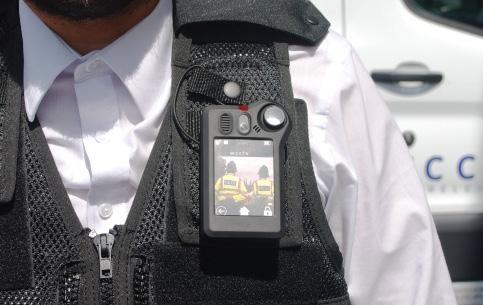 The device has an illuminated 2.8 front-facing display screen - proven to assist with conflict management - and its unique pre-recording mode ensures full coverage of any incidents.