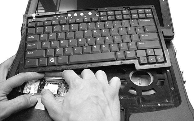 8.1.2 Installing the Standard Keyboard 1. Attach the keyboard cable to the motherboard. 2. Lay the keyboard tray in position and tighten down the 15 captive screws. 3.