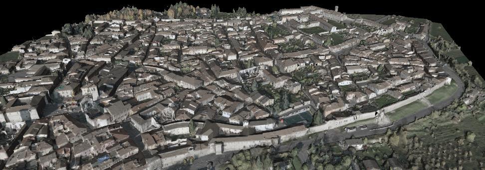 Figure 5 and Figure 6(a and b) show an overview of the 3D mesh of Norcia historic centre, with