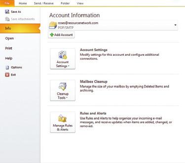 y View Pane displays the contents of the selected folder. z Tab Bar contains tabs that display tools and commands in the ribbon. { Reading Pane displays the contents of the selected e-mail message.