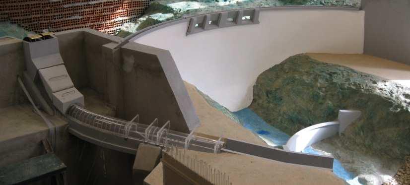 discharge structure the complementary spillway for Salamonde dam (under construction), which is the case study in this study The complementary spillway of Salamonde dam, is a gated spillway,