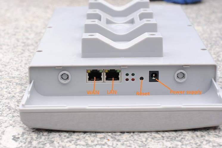 router. N900 can be powered using the DC power supply shipped with the box or using Power over Ethernet (PoE) through WAN port. Using power supply is very straightforward.