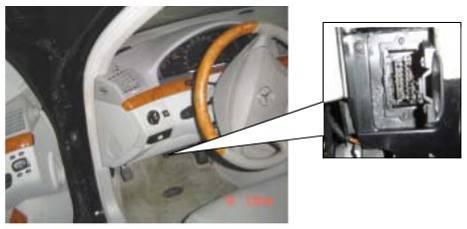 *Benz S320,220 Chassis: the OBD plug is below